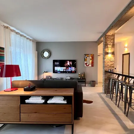 דירה Romeasyoulike - Magenta Loft *